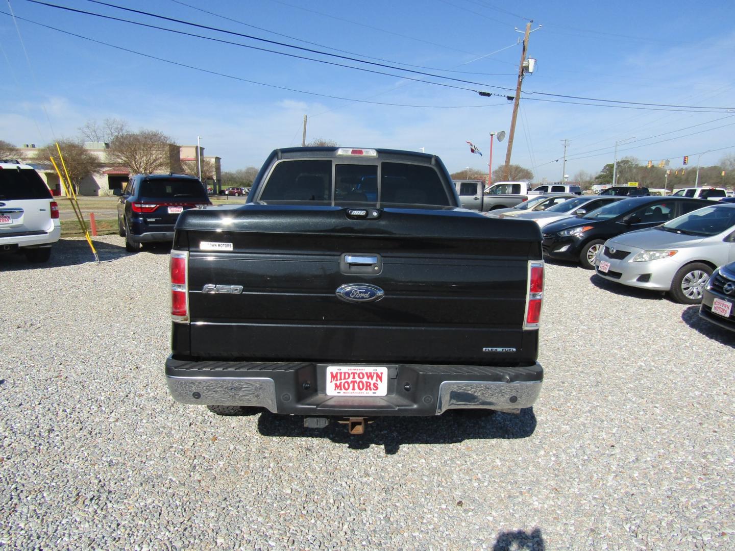 2014 Black /Gray Ford F-150 FX2 SuperCrew 5.5-ft. Bed 2WD (1FTFW1CFXEK) with an 5.0L V8 engine, Automatic transmission, located at 15016 S Hwy 231, Midland City, AL, 36350, (334) 983-3001, 31.306210, -85.495277 - Photo#4